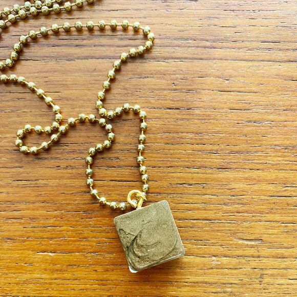 Tiny Square Gold Drop Epoxy Resin Pendant Necklace Gold Plated 23 in Ball Chain - Picture 3 of 4
